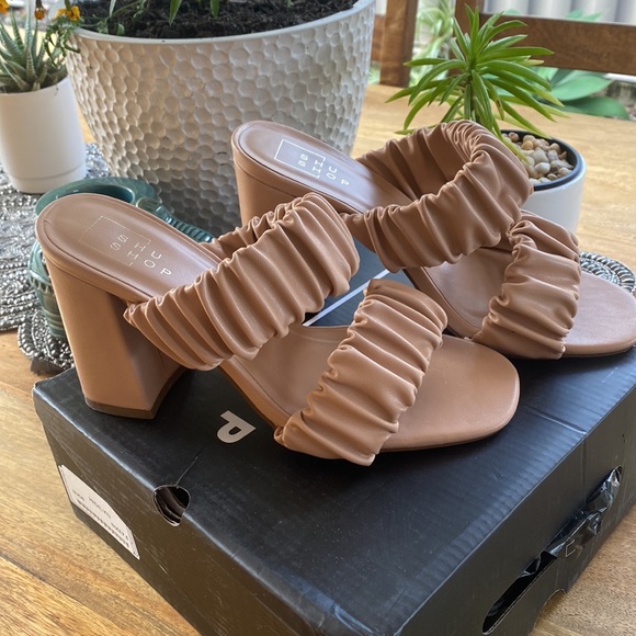 🔥the cutest little pumps!🔥 - Picture 7 of 9